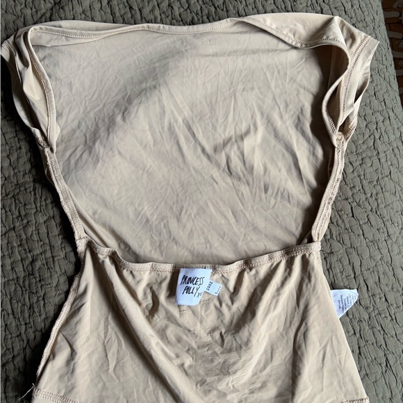 Princess Polly Light Green Going Out Top Size 2 - Picture 4 of 4